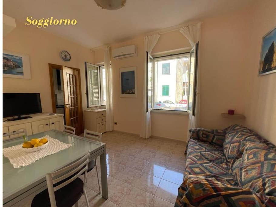 Appartamento 10 M Dal Mare Casa Da Zia Lena Maiori Bagian luar foto