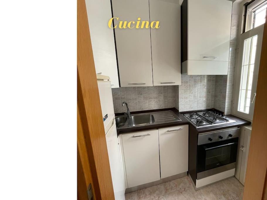 Appartamento 10 M Dal Mare Casa Da Zia Lena Maiori Bagian luar foto